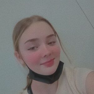 Meet your Posher, Stella